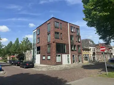 49m2 Appartement à louer pour 1008.35€/mois à Almastraat 1, Groningen