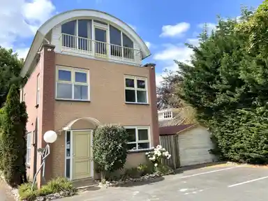 132m2 maison à louer pour 2475€/mois à Zandlaan, Hillegom