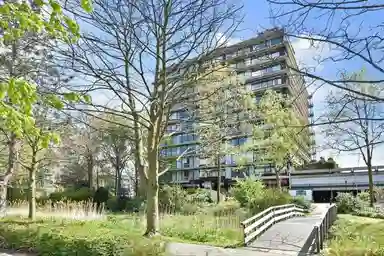 210m2 flat to rent for 1950€/month in Sir Winston Churchilllaan, Rijswijk
