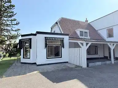 226m2 house to rent for 2650€/month in Rechte Zandweg, Dordrecht