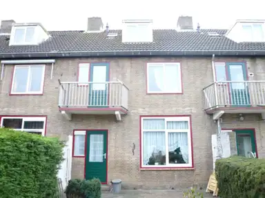 77m2 house to rent for 932.93€/month in Kepplerstraat 111, Zaandam