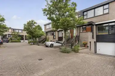 156m2 house to rent for 3475€/month in Baronielaan 14, Wassenaar