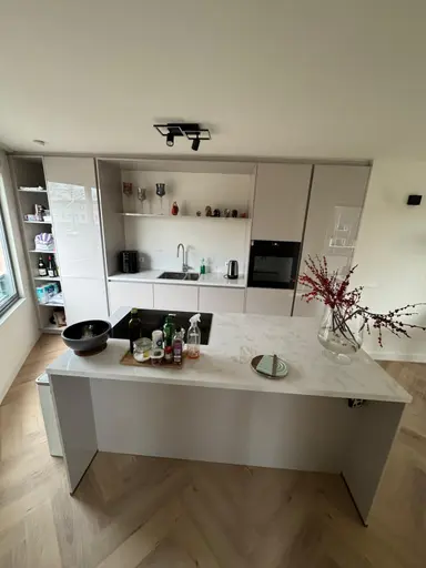 14m2 Camera in affitto per 1100€/mese a Kempenlaan, Amsterdam
