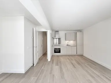 50m2 apartment to rent for 2800€/month in Albert Cuypstraat, Amsterdam
