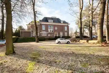 155m2 apartment to rent for 2650€/month in Velperweg 168-4, Arnhem