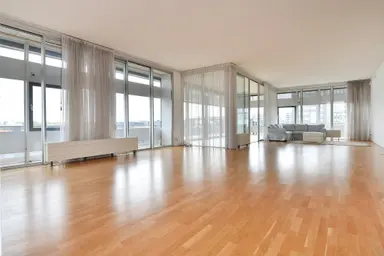 212m2 apartment to rent for 1950€/month in Sir Winston Churchilllaan 283-F019, Rijswijk