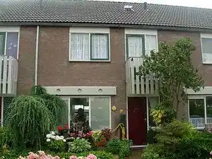 113m2 house to rent for 954€/month in Ereprijs, Boskoop