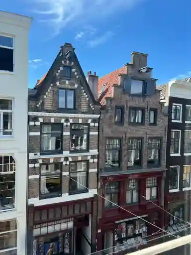 20m2 room to rent for 1800€/month in Utrechtsestraat, Amsterdam