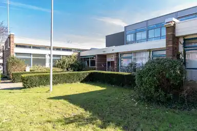 116m2 Kamer te huur voor 890€/maand in Jan Evertsenlaan, Katwijk