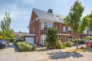 175m2 huis te huur voor 2975€/maand in Torenvalk 1, Valkenburg
