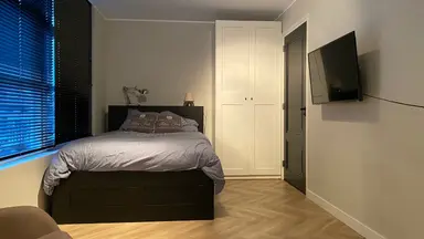 22m2 Chambre à louer pour 900€/mois à Luchtenburgplein, The Hague