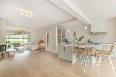 214m2 house to rent for 5450€/month in Johan Wagenaarlaan 24, Heemstede