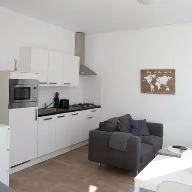 30m2 studio te huur voor 1160€/maand in Elandstraat, The Hague