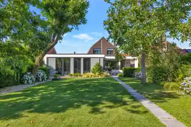 222m2 maison à louer pour 3250€/mois à Waalreseweg 83, Valkenswaard