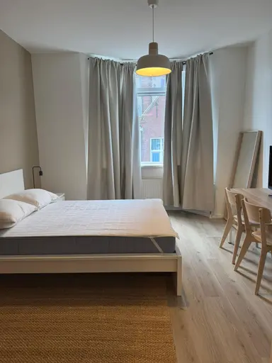 18m2 studio à louer pour 985€/mois à Scheepmakersstraat, The Hague