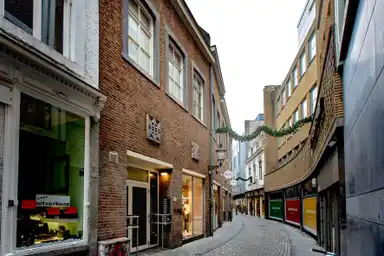 86m2 Appartamento in affitto per 1112€/mese a Vijfharingenstraat 8, Maastricht