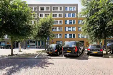 81m2 Appartamento in affitto per 2039€/mese a Amstelvlietstraat 397, Amsterdam