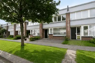 119m2 Casa in affitto per 1995€/mese a Vlierbessenstraat 25, Almere