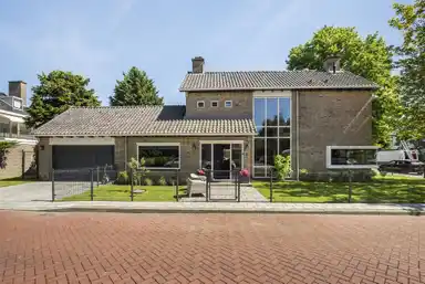 210m2 huis te huur voor 4750€/maand in Suzannaland 5, The Hague