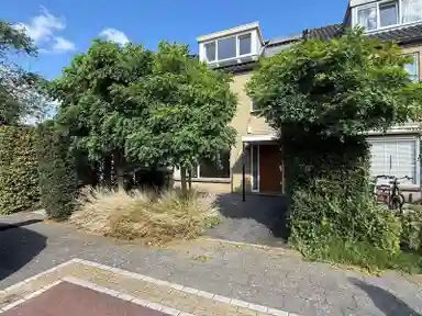 145m2 maison à louer pour 3400€/mois à Tigris, Amstelveen