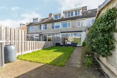 122m2 Haus zur Miete für 2230€/Monat in Fazantstraat 30, Lisse