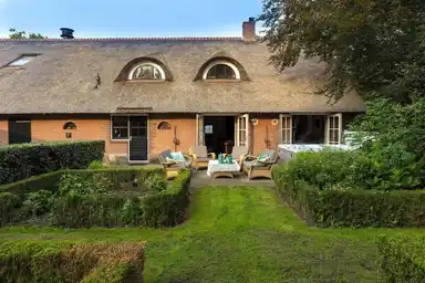 200m2 house to rent for 2575€/month in Westerdorpsstraat, Hoevelaken