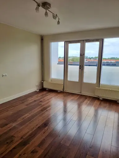 140μ² Διαμέρισμα προς ενοικίαση για 1825€/μήνα σε Burgemeester Knappertlaan 210B, Schiedam