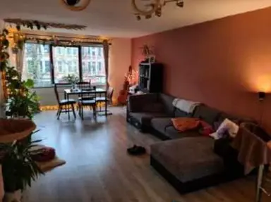 75m2 room to rent for 150€/month in Coolsestraat, Rotterdam