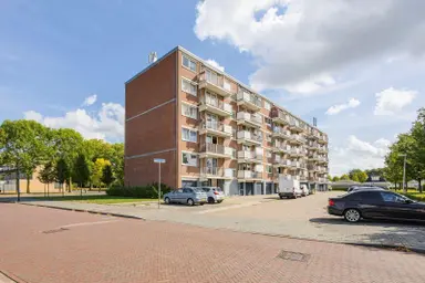 84m2 apartment to rent for 1250€/month in Amerongenstraat, Breda