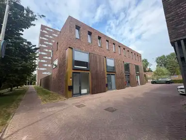 95m2 house to rent for 1950€/month in Zonnebaarsstraat, Hoogvliet