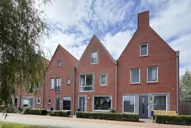 124m2 house to rent for 1450€/month in Oeverpad 203, Meerstad