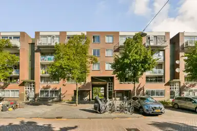 82m2 apartment to rent for 2400€/month in Charlotte Brontéstraat 281, Amsterdam