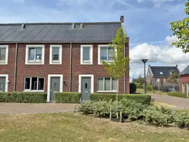 111m2 huis te huur voor 1450€/maand in Ranonkel 41, Vlijmen