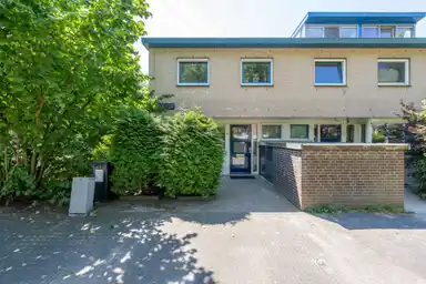 126m2 house to rent for 3000€/month in Delle Alpihof 26, Amsterdam
