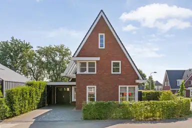 196m2 house to rent for 2250€/month in Waterradmolen 4, de Lutte