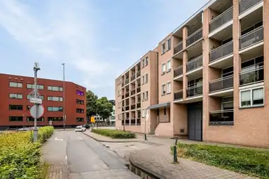 100m2 apartment to rent for 1850€/month in Beyerd, Breda