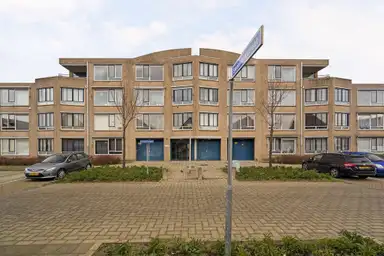 70m2 flat to rent for 1495€/month in Chopinstraat, Capelle aan den IJssel