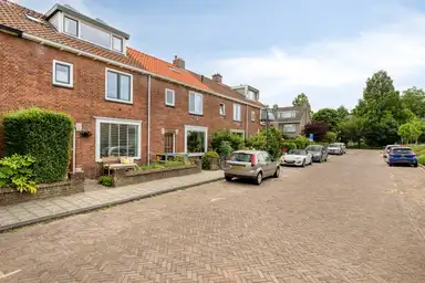 98m2 Casa in affitto per 2550€/mese a Huizingastraat, Leiden
