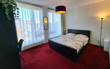 18m2 room to rent for 1200€/month in Hoge Larenseweg, Hilversum
