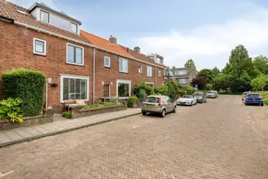 98m2 Casa in affitto per 2550€/mese a Huizingastraat, Leiden