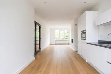 86m2 Appartement à louer pour 2250€/mois à Mient 421, The Hague
