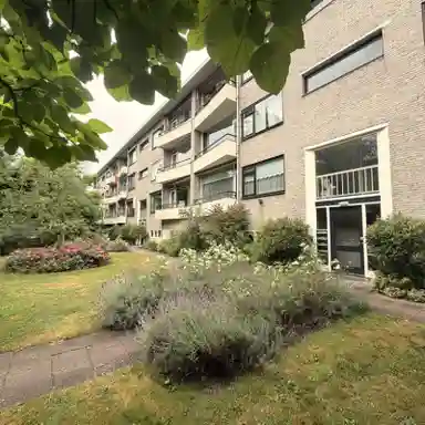 90m2 Appartement à louer pour 2150€/mois à Laurens Reaellaan 2-0002, Haarlem