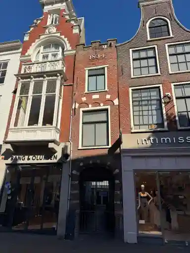 65m2 house to rent for 2400€/month in Grote Houtstraat, Haarlem