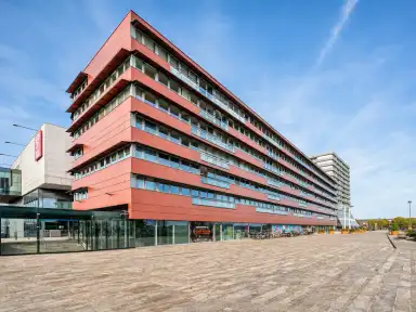 175m2 flat to rent for 2250€/month in Esplanade, Almere