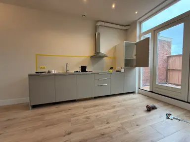 62m2 apartment to rent for 2250€/month in Hoge Rijndijk 164, Leiden