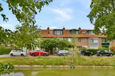 127m2 house to rent for 4950€/month in Wilgenlaan, Amstelveen