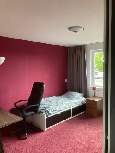 14m2 room to rent for 500€/month in Sliedrechtpad, Almere