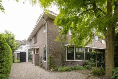 166m2 house to rent for 3500€/month in Nieuwe Englaan 8, Bussum