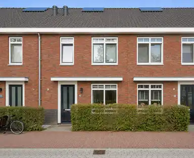 123m2 house to rent for 1425€/month in Middenwillenseweg, Gouda