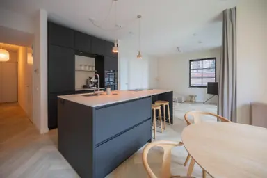 97m2 Appartement à louer pour 3550€/mois à Abraham Tuschinskistraat 61, Rotterdam